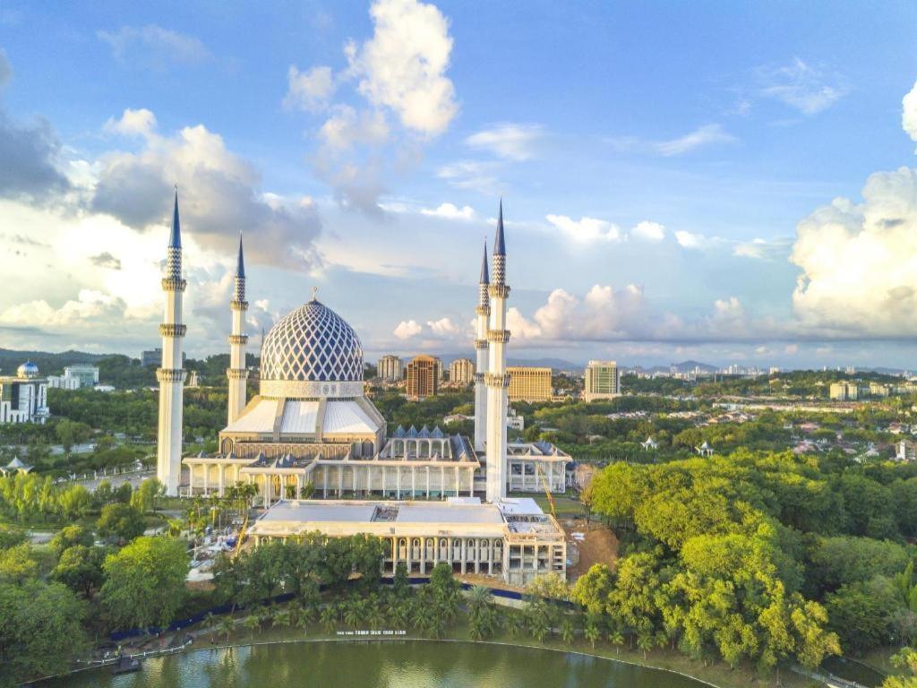 Hotel Meria Shah Alam Buitenkant foto
