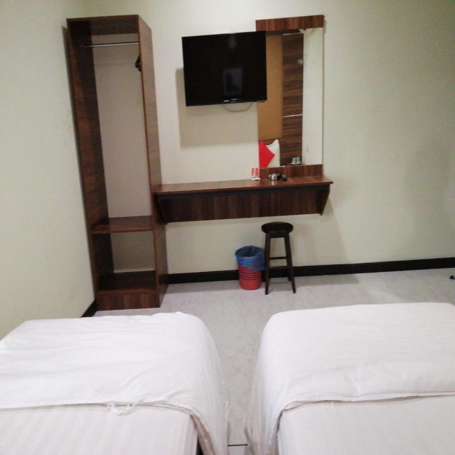 Hotel Meria Shah Alam Buitenkant foto